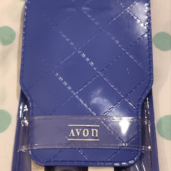 NEW! Vintage AVON Manicure Set - Picture 2 of 7